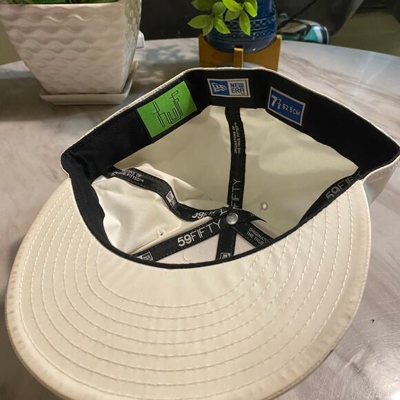 New Era Hat Size 7 7/8 - Picture 6 of 8